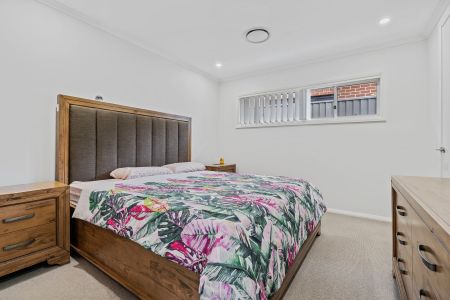 Stunning split-level, spacious family home - Photo 2