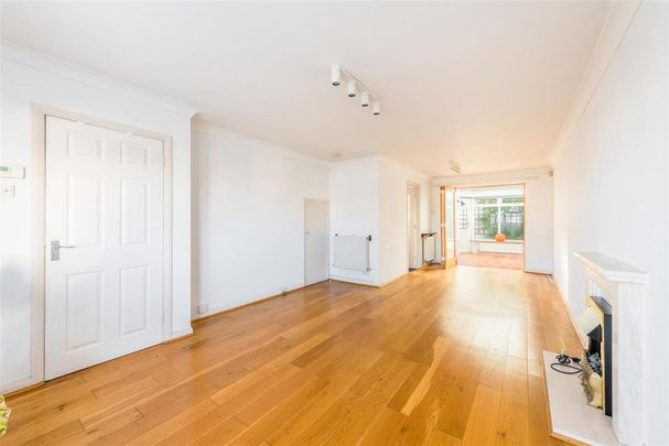 2 bedroom end of terrace house to rent - Photo 1