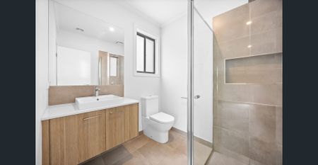 LUXURIOUS FOUR BEDROOM FAMILY HOME IN ALFREDTON - Photo 2