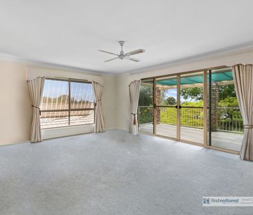 Large Dual Living Family Home - Photo 5