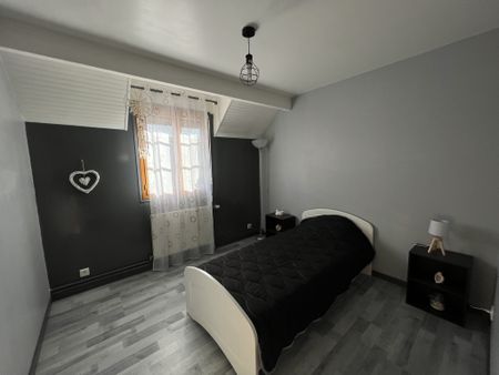 Location Maison 5 pièces 142m² HUISSEAU SUR MAUVES 45130 - Photo 5
