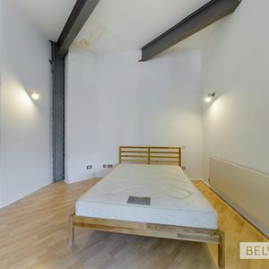 Flat to rent on - Photo 2