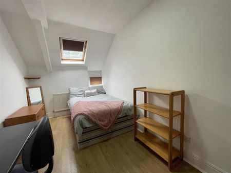 3 bedroom apartment to rent - Photo 5