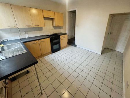 2 bedroom terraced house to rent - Photo 5