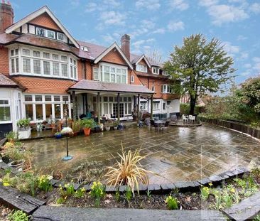 Downs Avenue, Epsom, KT18 - Photo 2