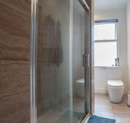 4 bedroom terraced house to rent - Photo 1