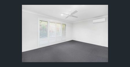 Lowset, low maintenance family home in quiet cul-de-sac - Photo 3