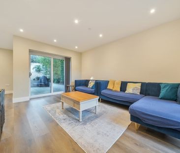 5 bedroom semi-detached house to rent - Photo 2