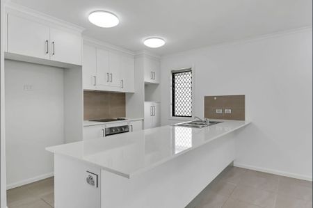 Family Home in Burdell - Photo 5