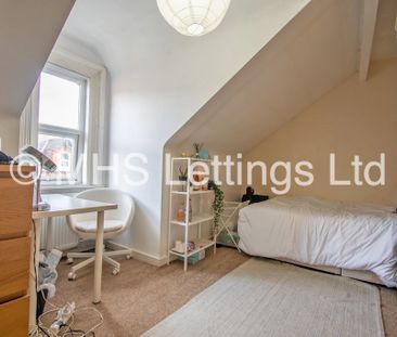7 Bedroom Mid Terraced House for rent in Hessle Place - Photo 1