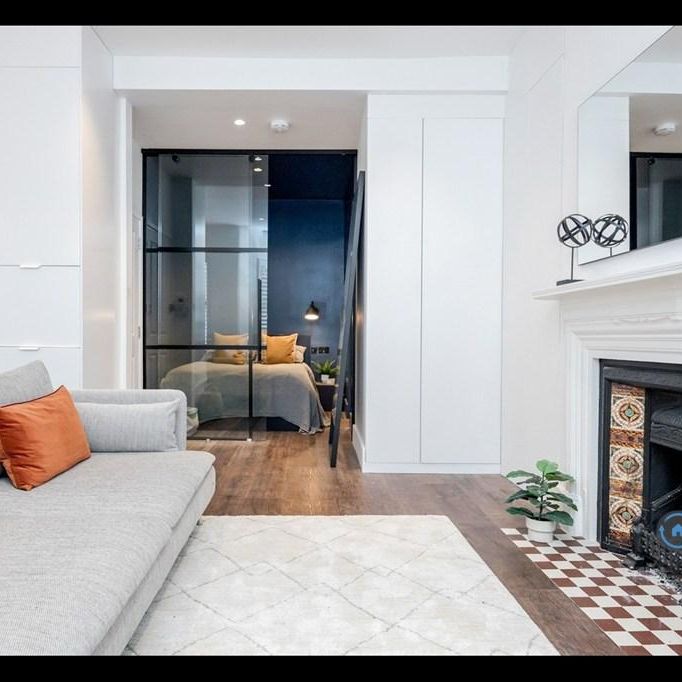 1 bedroom in a house share to rent - Photo 1