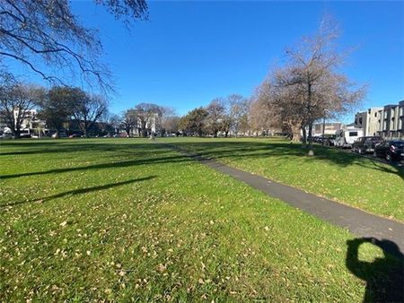 101/198 Gloucester Street, City, Christchurch City - Sunny City Centre Apartment in Prime Location - Photo 2