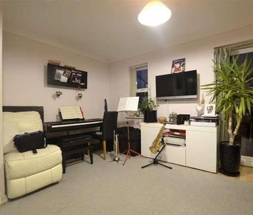 Bodenham Field, Abbeymead, Gloucester, Gloucestershire, GL4 - Photo 5