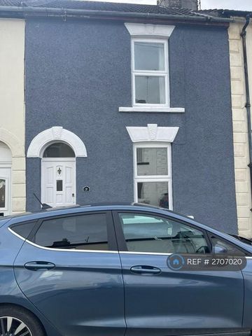 1 bedroom in a house share to rent - Photo 3