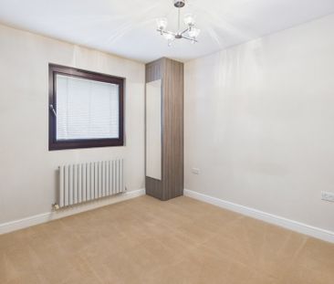 Oxford Road, Gerrards Cross, Buckinghamshire,SL9 - Photo 1