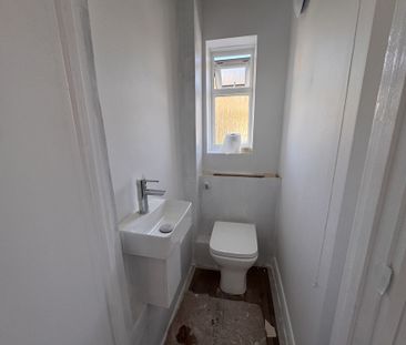 Sydney Road, Middlesex, TW14 - Photo 5