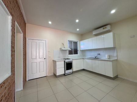 43A Amy Street, Regents Park NSW 2143 - Photo 4