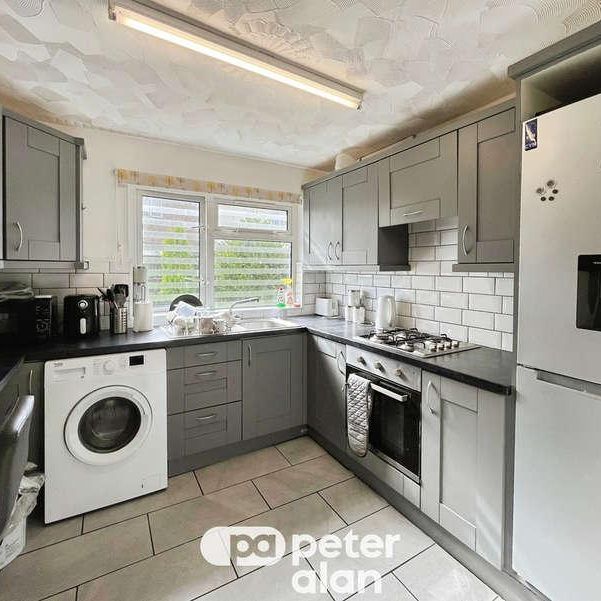 Manor Court, Church Village, Pontypridd, CF38 - Photo 1