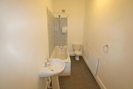 2 bedroom terraced house to rent - Photo 3