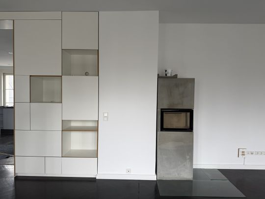 Wohnen auf zwei Ebenen–Exklusive Maisonette mit Kamin und 2 Balkone *2 Bäder*hochw. EBK*Stellplatz* - Photo 1