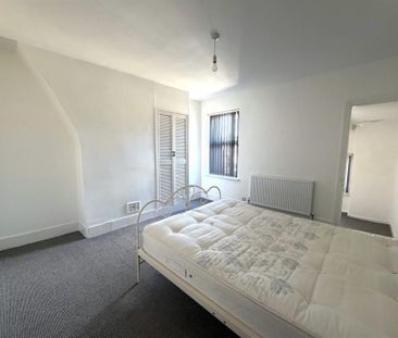 2 Bedroom Terraced Available Arranging tenancy - Photo 2