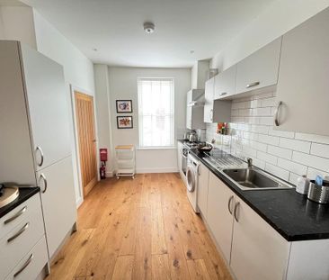 3 bedroom terraced house to rent - Photo 6