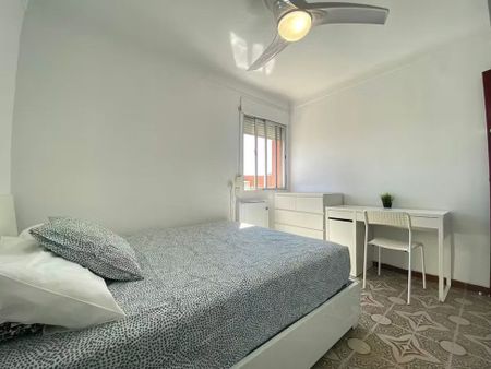 Calle de Alcocer, Madrid, Community of Madrid 28041 - Photo 5