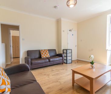 245 Fifth Avenue - Photo 2