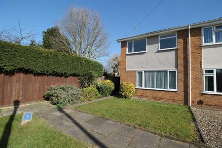 3 bedroom semi-detached house to rent - Photo 4