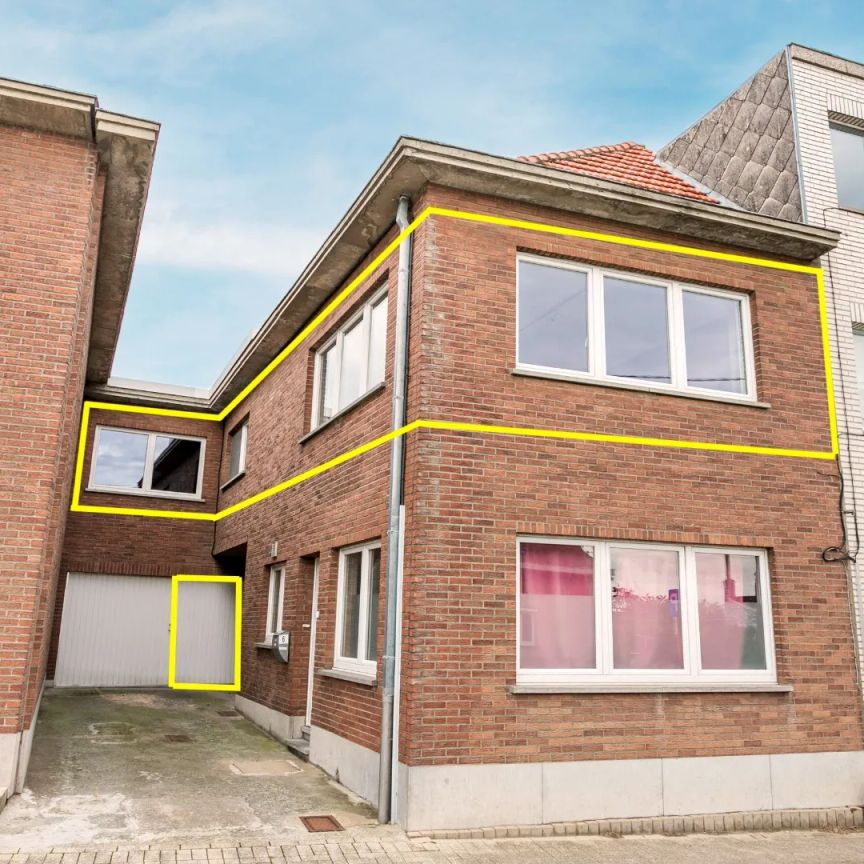 Ruim appartement met 2 slpk, bergruimte en parkeerplaats - Photo 1