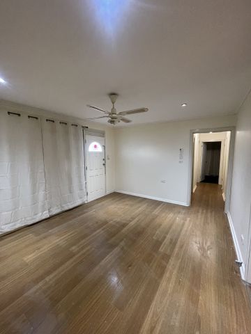 3 Bedroom House in West Dubbo - Photo 3