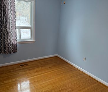 For Lease - 5 Lawrence Crescent Unit# Upper, Brampton, Ontario - Photo 3