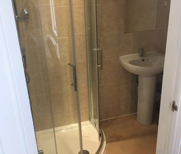 4 Highfields, Huddersfield, HD1 - Photo 3