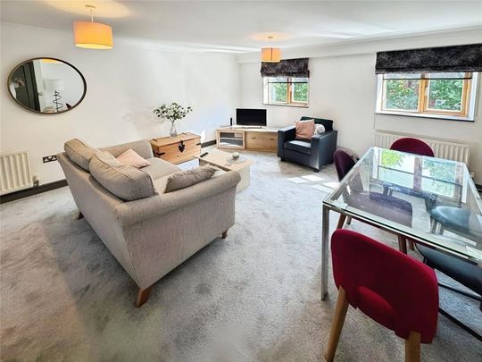 2 bedroom flat to rent - Photo 1
