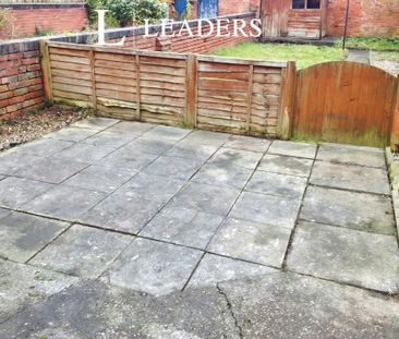 3 bedroom terraced house to rent - Photo 4