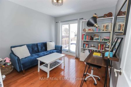 Detached Home For Lease | X8127874 - Photo 5