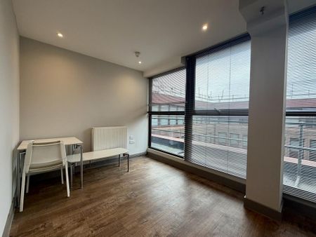 Studio to rent - Photo 2