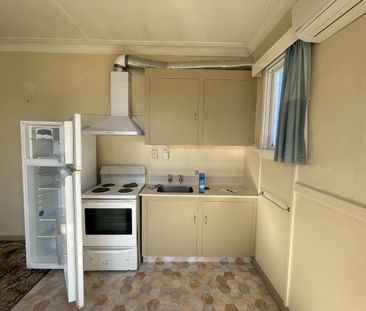 Great One Bedroom Unit In Windsor - Photo 4