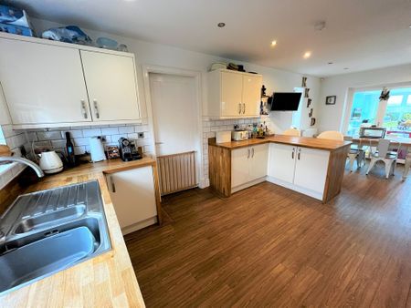 Carter Croft, Preston - Photo 4