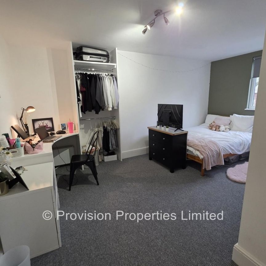 4 Bed 4 En-suite near Leeds Uni - Photo 1