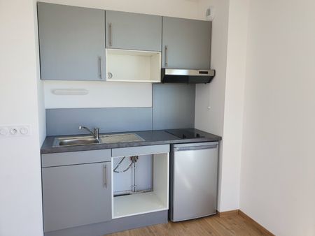 Location Appartement 2 pièces 41m² VALENCIENNES 59300 - Photo 4