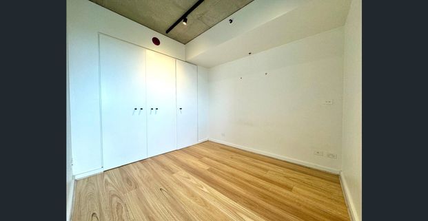 Roomy Radiant Retreat with Uninterrupted Views - Photo 1