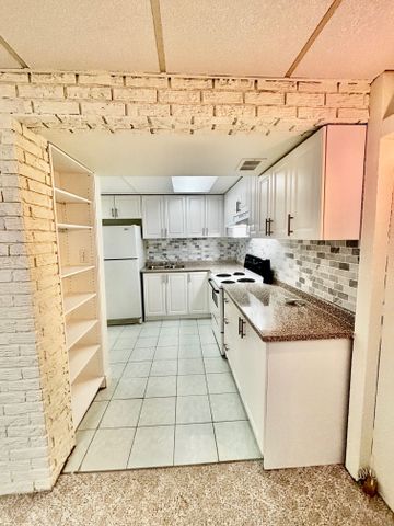 For Lease - 130 Cultra Square, Toronto, Ontario - Photo 4