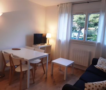 Location Appartement 2 pièces ST MANDRIER SUR MER 83430 - Photo 1