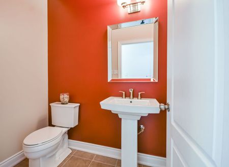 For Lease - 45 Imperial Crown Lane, Barrie, Ontario - Photo 3