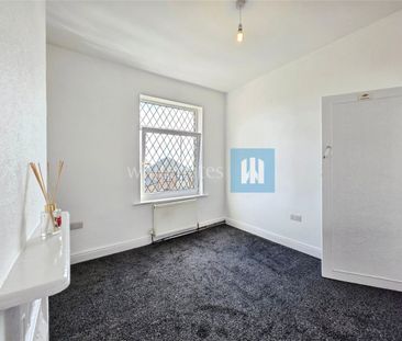 Leeds Road, Dewsbury, West Yorkshire, WF12 - Photo 5