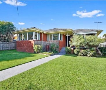 Your Next Home Awaits in Convenient Picton Location - Photo 4