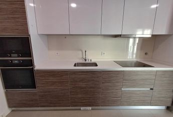 Apartamento T2 junto ao Centro Comercial Glicínias