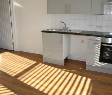 Leigh Road, Eastleigh - Photo 5