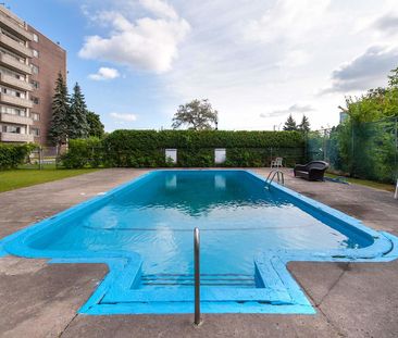 4020 Boulevard Saint-Jean, Montréal, QC - Photo 5
